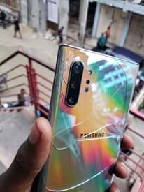 A picture of Nakupa NOTE 10 12 256 ROM NA TSH 150000 Cash