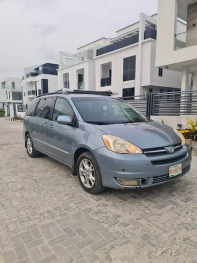 A picture of REGISTERED 2008 SUPER EXCESSIVELY CLEAN SIENNA XLE FULL OPTION FOR