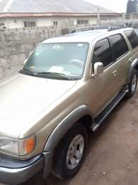 A picture of Well used toyota 4runer 2000 engine and gear working well