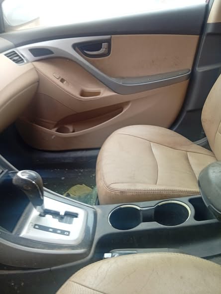A picture of Car 08100838318
