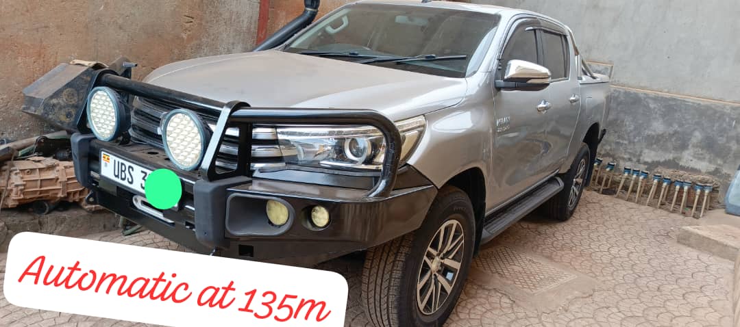 A picture of Hilux double cabin