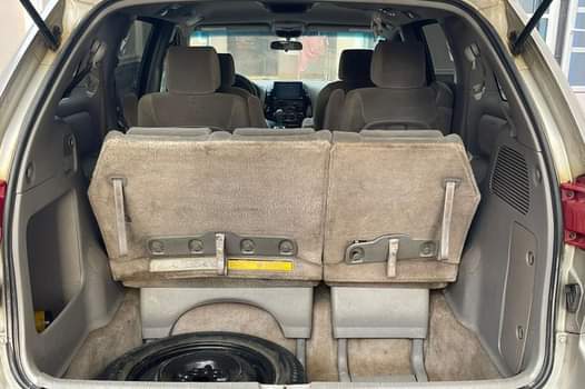 A picture of 2005 Toyota Sienna