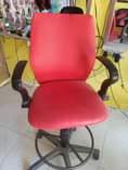 A picture of Kiti cha salon kinauzwa 80000 0752915601 whatssap