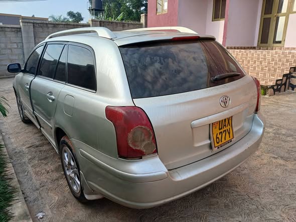 A picture of Selling avensis