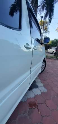 A picture of Toyota Alphard