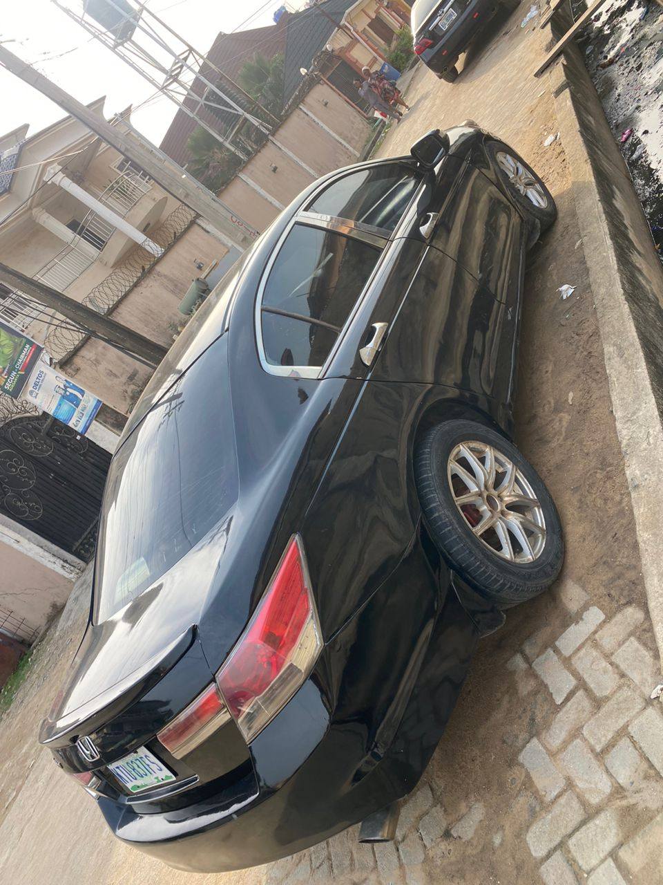 A picture of Honda Accord 09 010 smoking engine only good gear and