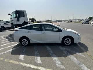 A picture of TOYOTA PRIUS 2018