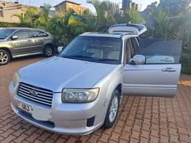 A picture of Subaru Forester SG5 2006