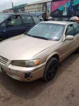 A picture of 1999 Camry 1999