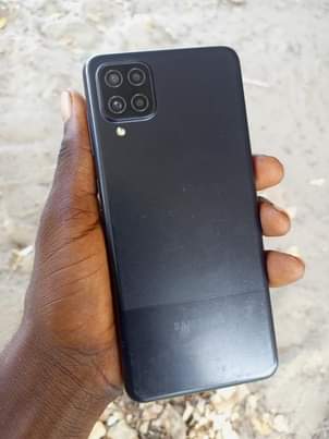 A picture of Samsung a12