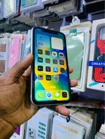 A picture of iPhone XR