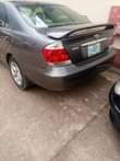 A picture of The three cars here is under distress sale Camry 2005