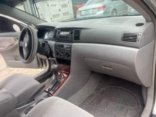 A picture of Toyota Corolla 2004