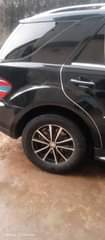 A picture of First body distress sale Black ml 350 Benz 2007 08