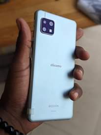 A picture of aquos sense 5