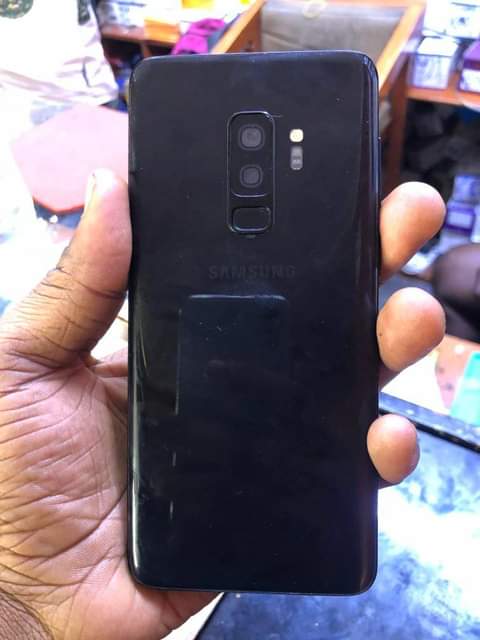 A picture of Samsung s9 