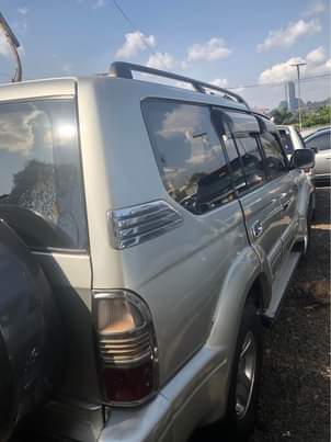 A picture of Toyota prado Tx