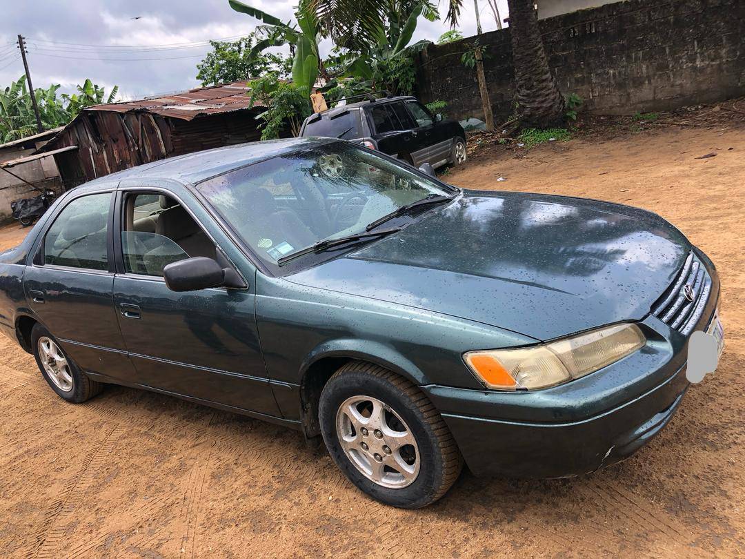 A picture of Toyota camry tiny