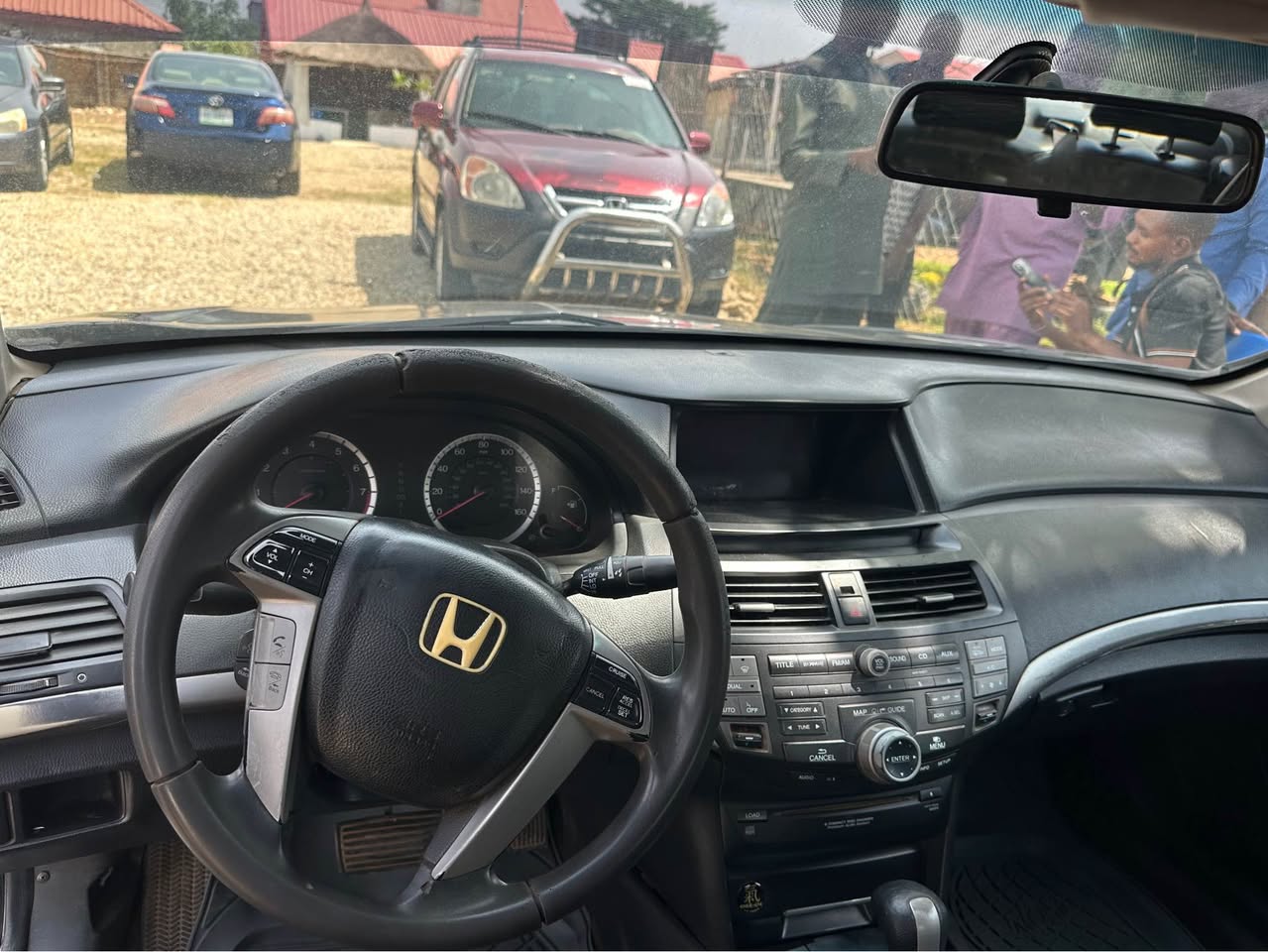A picture of Distress 2009 Honda Accord Available 3.5million