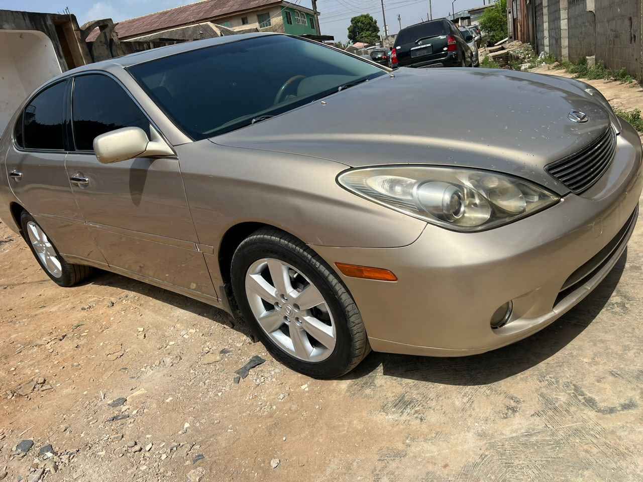 A picture of LEXUS ES330 2006 MODEL