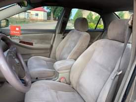 A picture of Toyota Corolla le 06