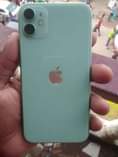 A picture of Iphone 11 Icloud and is very neat original sceen