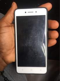 A picture of OPPO a37