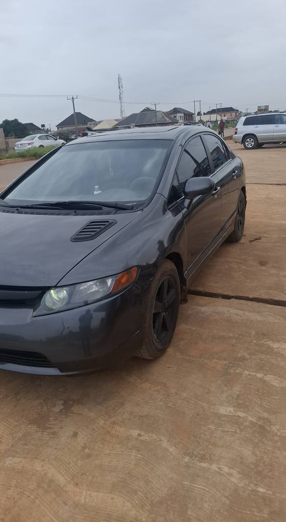 A picture of Honda civic 2006 model