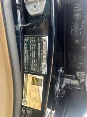A picture of Distress Sale Mercedes Benz ML350 2013 model neatly used untempered