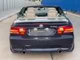 A picture of BMW 335i