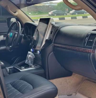 A picture of Toyota Land Cruisers 2011