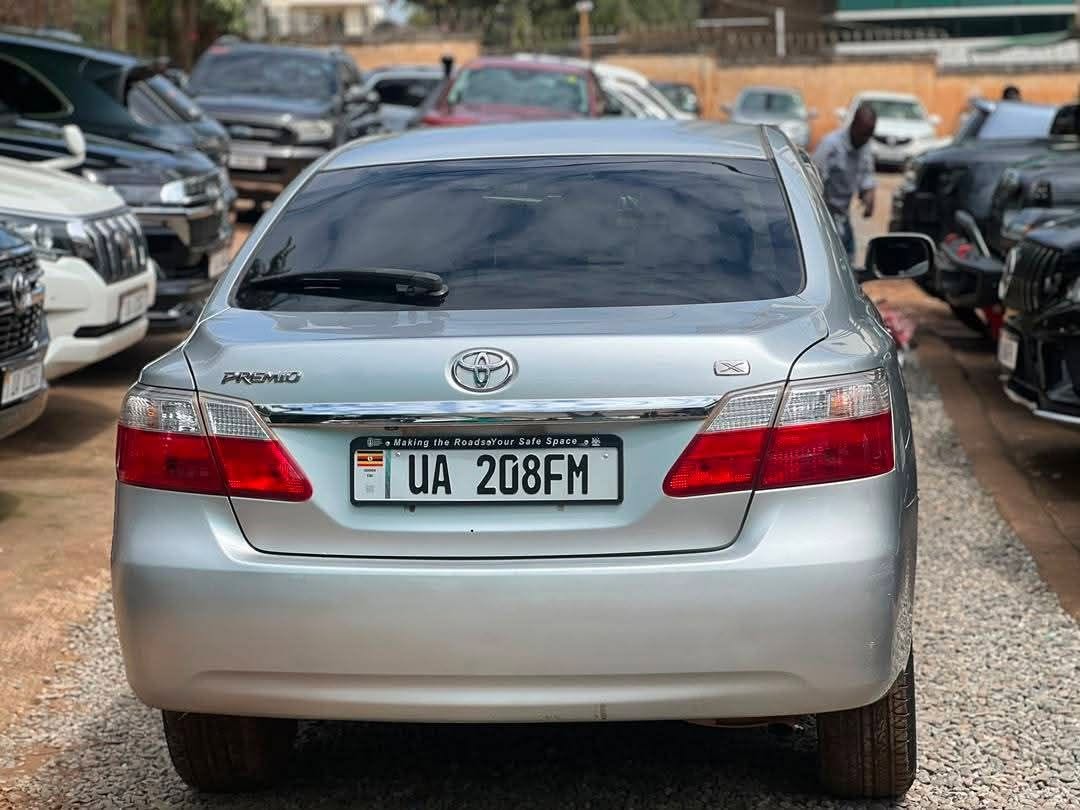 A picture of TOYOTA PREMIO