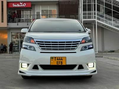 A picture of  PRICE BEI 25.9M ON SALE TOYOTA VERFIRE EFB 0749655705