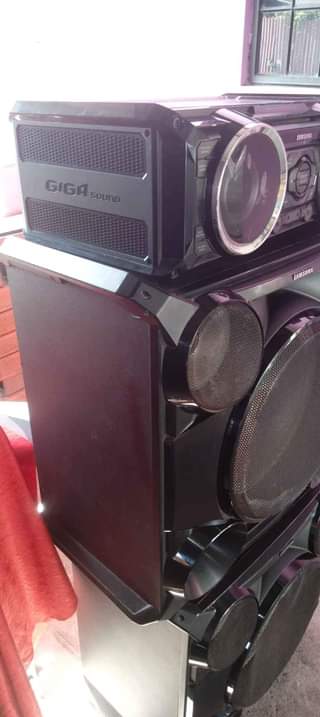 speakers