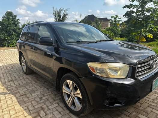 A picture of 09 010 Toyota Highlander Toks standard Purely First body pan