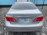 A picture of Lexus 350