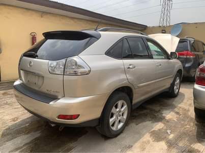 A picture of Foreign used Lexus Rx 350 08 330 body