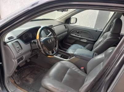 A picture of Neatly used Honda pilot 2005