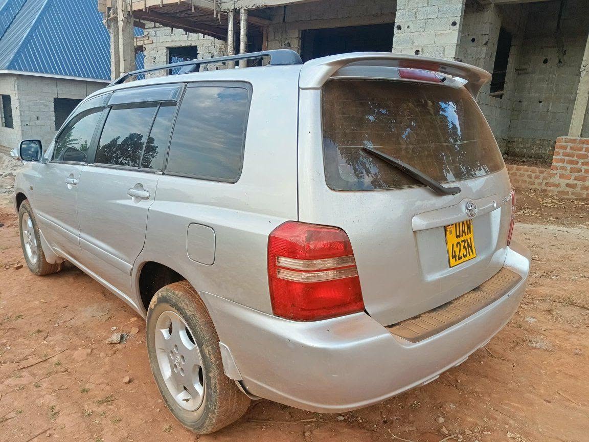 A picture of Toyota kluger 3 0cc