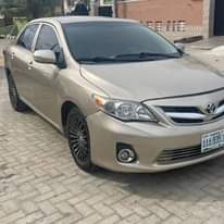 A picture of TOYOTA COROLLA 2011