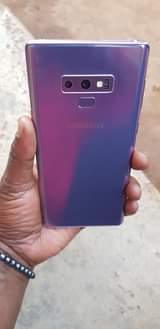 A picture of Note 9 128gb 6gb ram