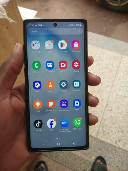 A picture of Samsung note 10