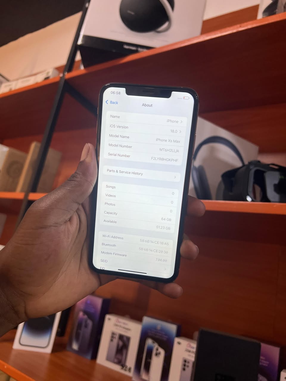 A picture of IPhone xs max storage
