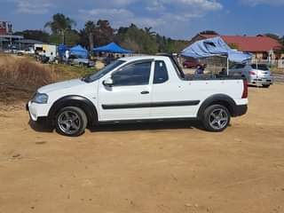 nissan tornado car