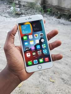 A picture of iPhone 6s Plus Storage 64 Finger Battery health Price 145k