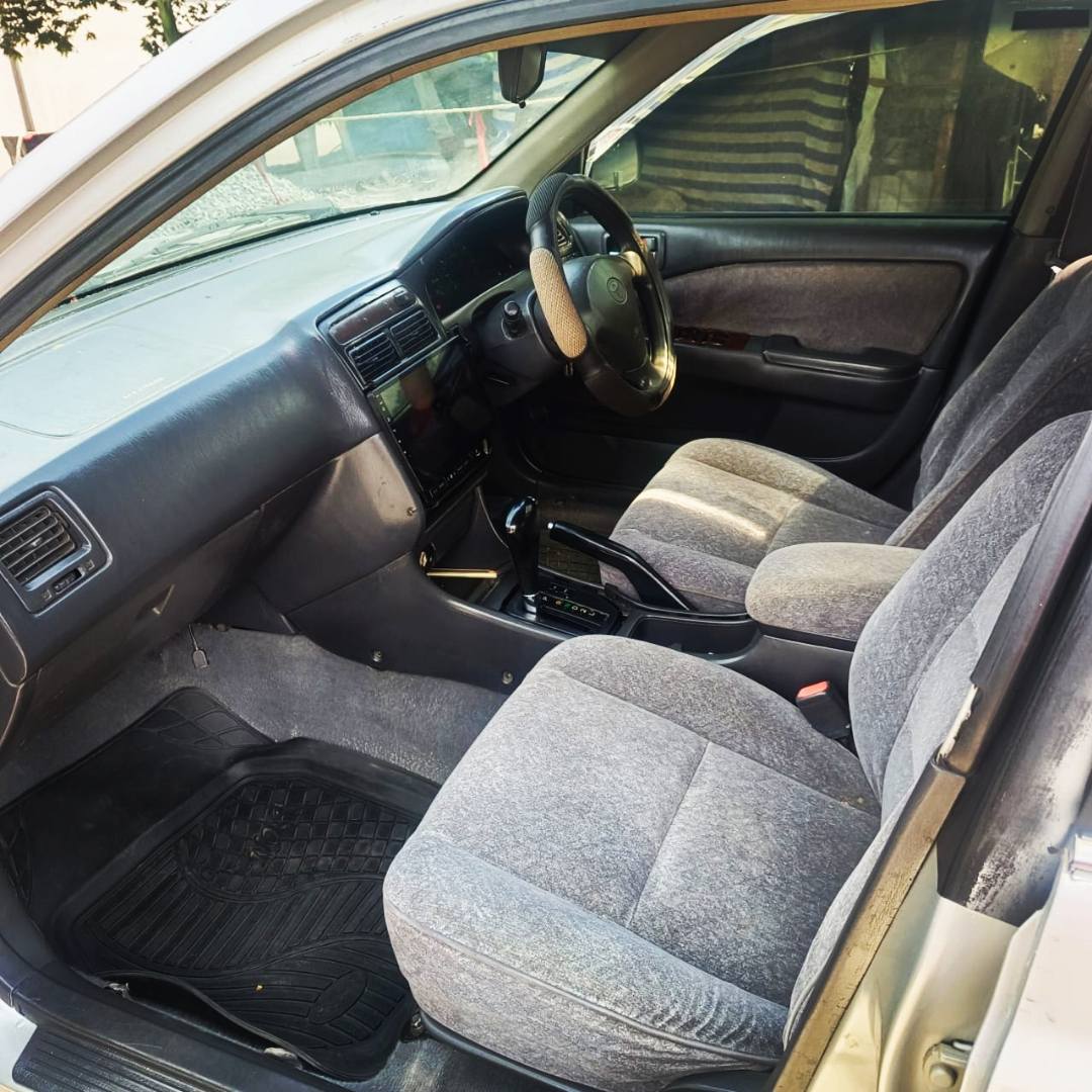 A picture of TOYOTA CARINA SI DEB 0692224312 BEI 6 8 MILION PIGA