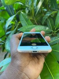 A picture of Iphone 8 256 GB
