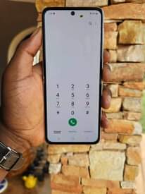 A picture of Samsung galaxy Z flip 5G
