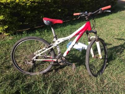 A picture of KARIBUNI sana Kwa yeyote yule atakaekuwa interested na hii bike