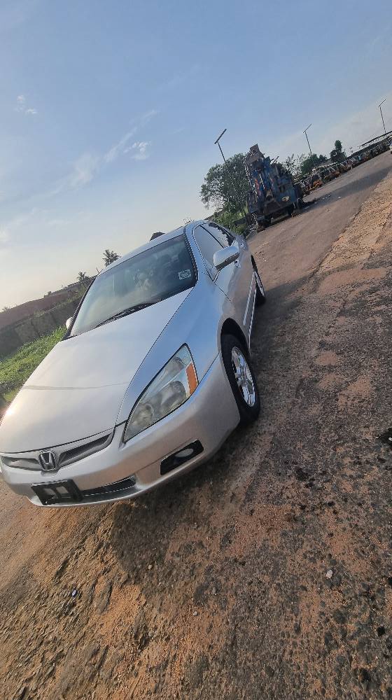A picture of V6 dc